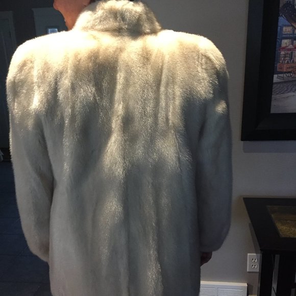 NIB - Silver Satin Dress pumps - Size 10 - Picture 7 of 8